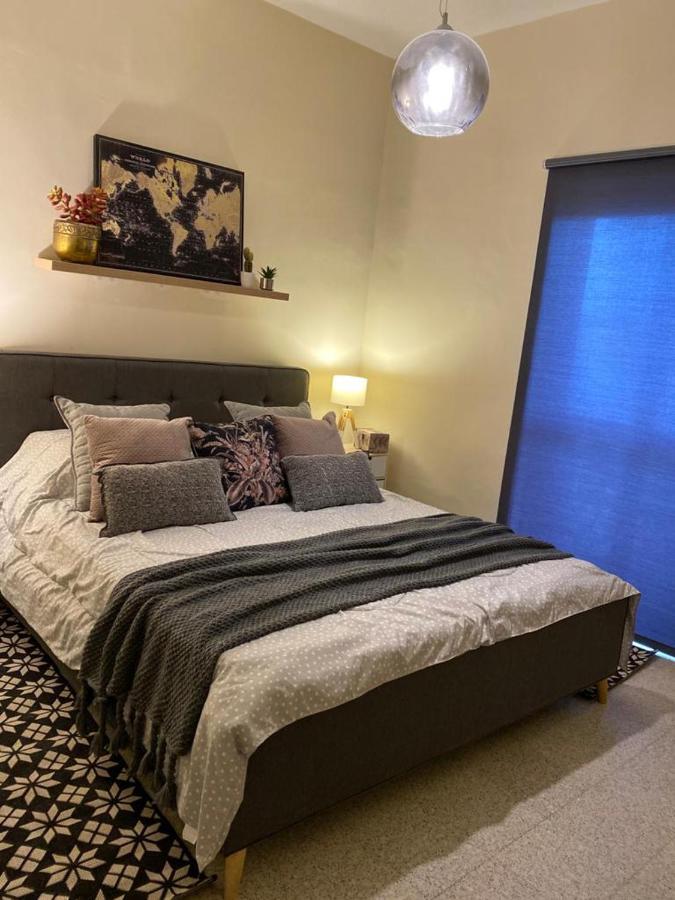 A Sea View Maisonette Right On The Waters Edge. Apartment St. Paul's Bay Bagian luar foto
